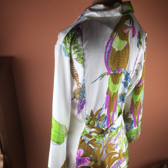 Miss Meng Silk Parrot Print Blouse - Picture 9 of 15